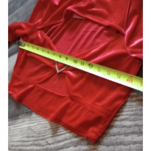 Divided Women's Size XLarge Red Sparkly Heart Top - NWT - Picture 4 of 7